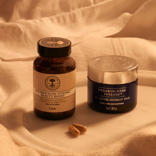 Try our Frankincense Intense™ Beauty Boost with our Frankincense Intense™ collection to tackle the first and second signs of ageing.